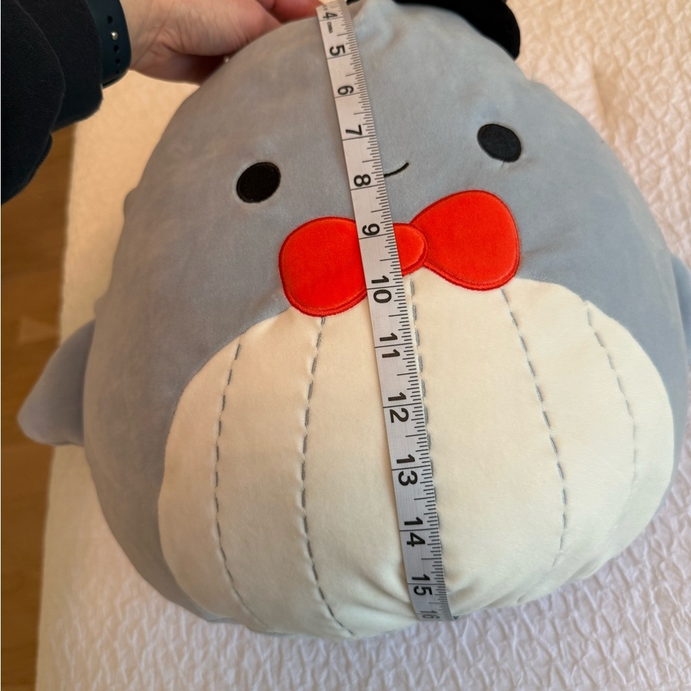 Samir the Whale Squishmallow – 14” Valentine’s Day Edition (S14 #919-8) - Picture 7 of 10